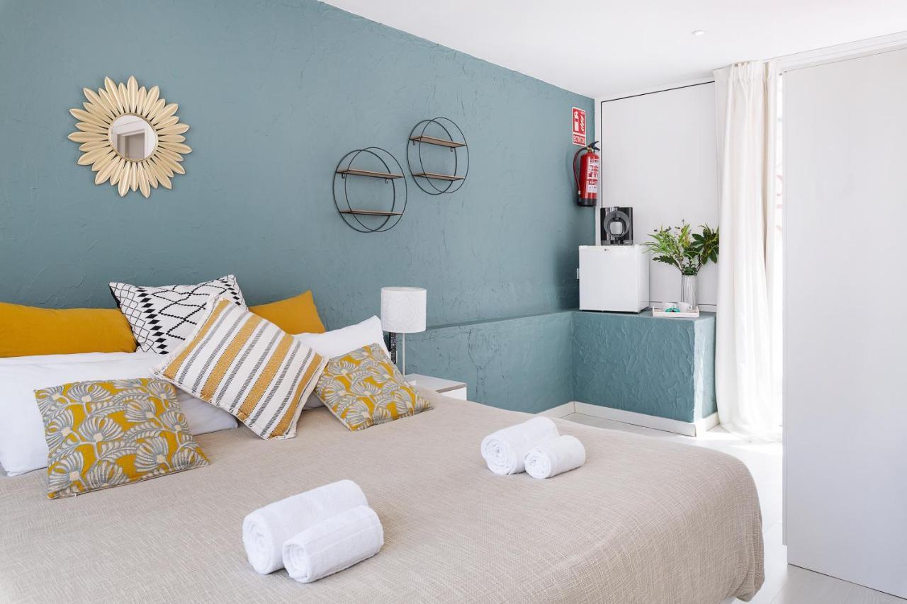Sitgesnextdoor Bed & Breakfast ภายนอก รูปภาพ
